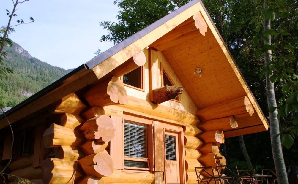 Porteau-Cabins-1-0.jpg